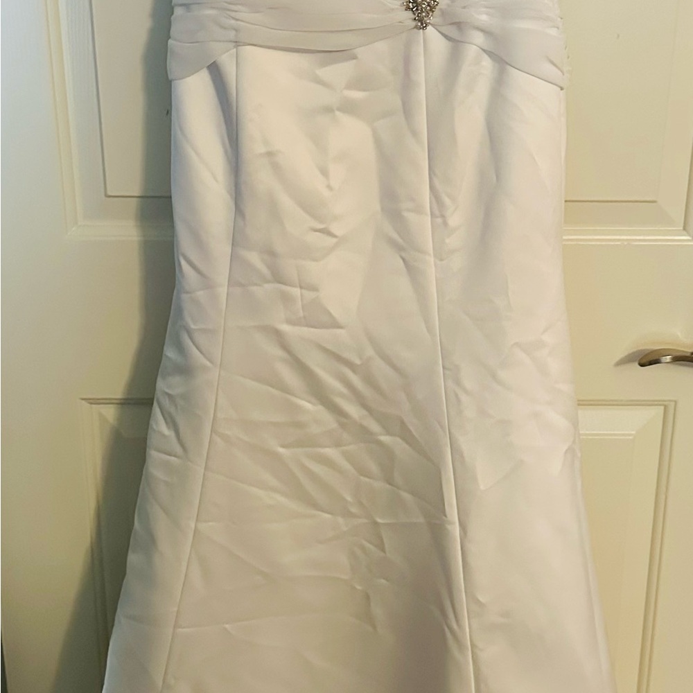 Mon Cheri Elegant White Wedding Gown